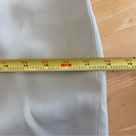 VTG 100% Silk Muted Green Hourglass Suit Blazer Skirt Set | 4-6 - Picture 15 of 16